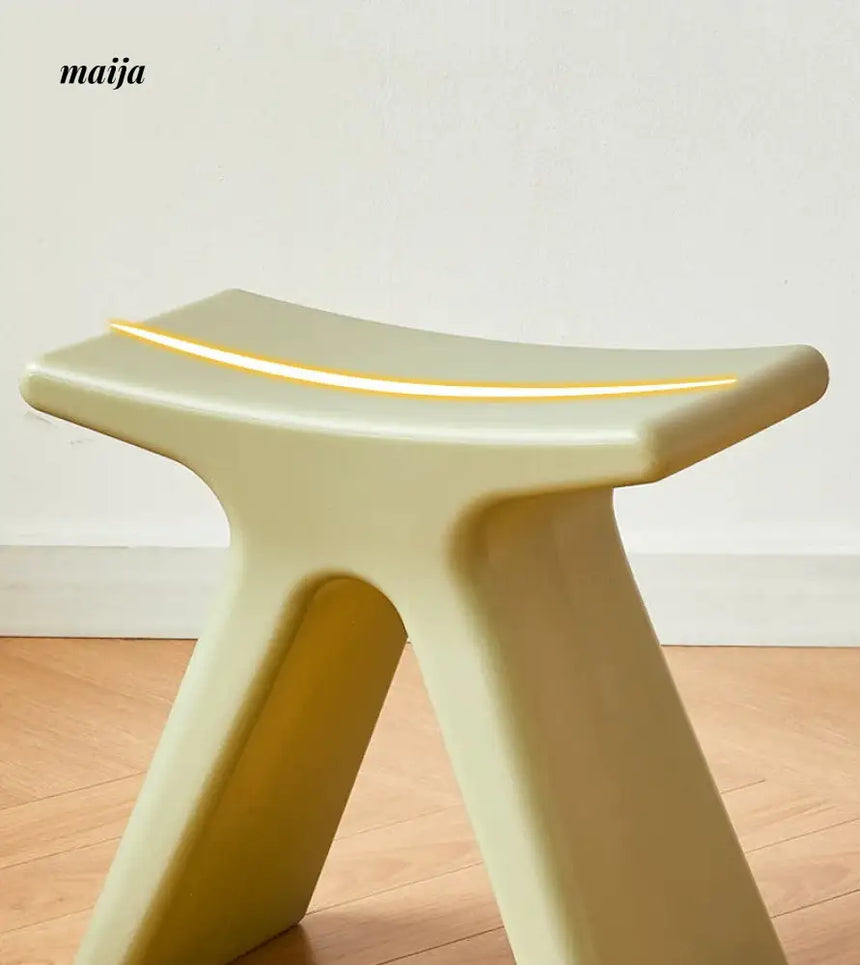 Pastel Shoe Changing Bench from maija