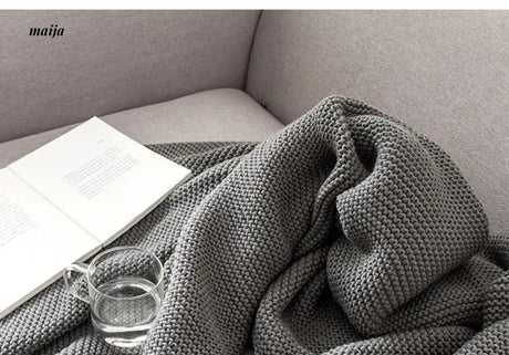 MAN YUE HOME Scandinavian Knitted Duvet with Cotton for Winter Use from MAN YUE HOME