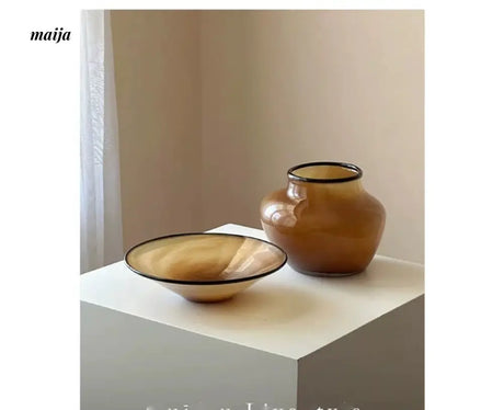 GUIFOU Antique Style Glazed Vase and Tray Set from GUIFOU