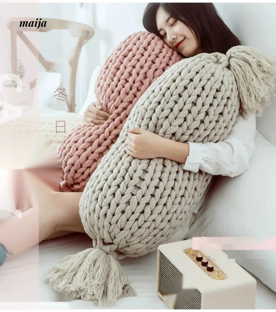 MAN YUE HOME INS Wool Knitted Pillow with Decorative Appeal from MAN YUE HOME