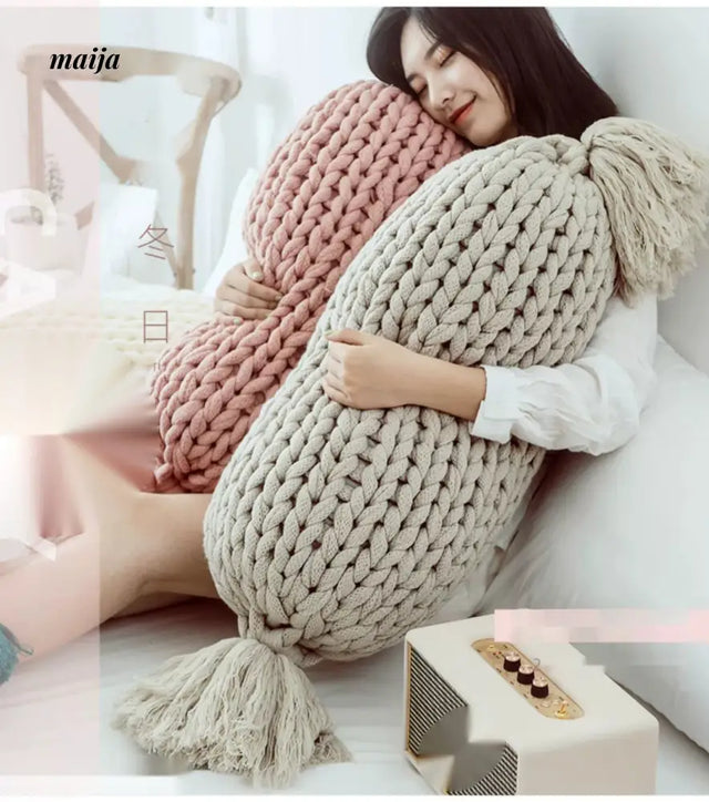 MAN YUE HOME INS Wool Knitted Pillow with Decorative Appeal from MAN YUE HOME