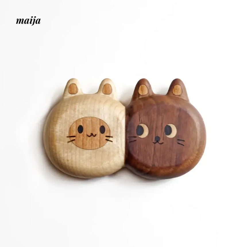 MOUNTAIN HOUSE Cat Friends Massage Wood Comb from MOUNTAIN HOUSE