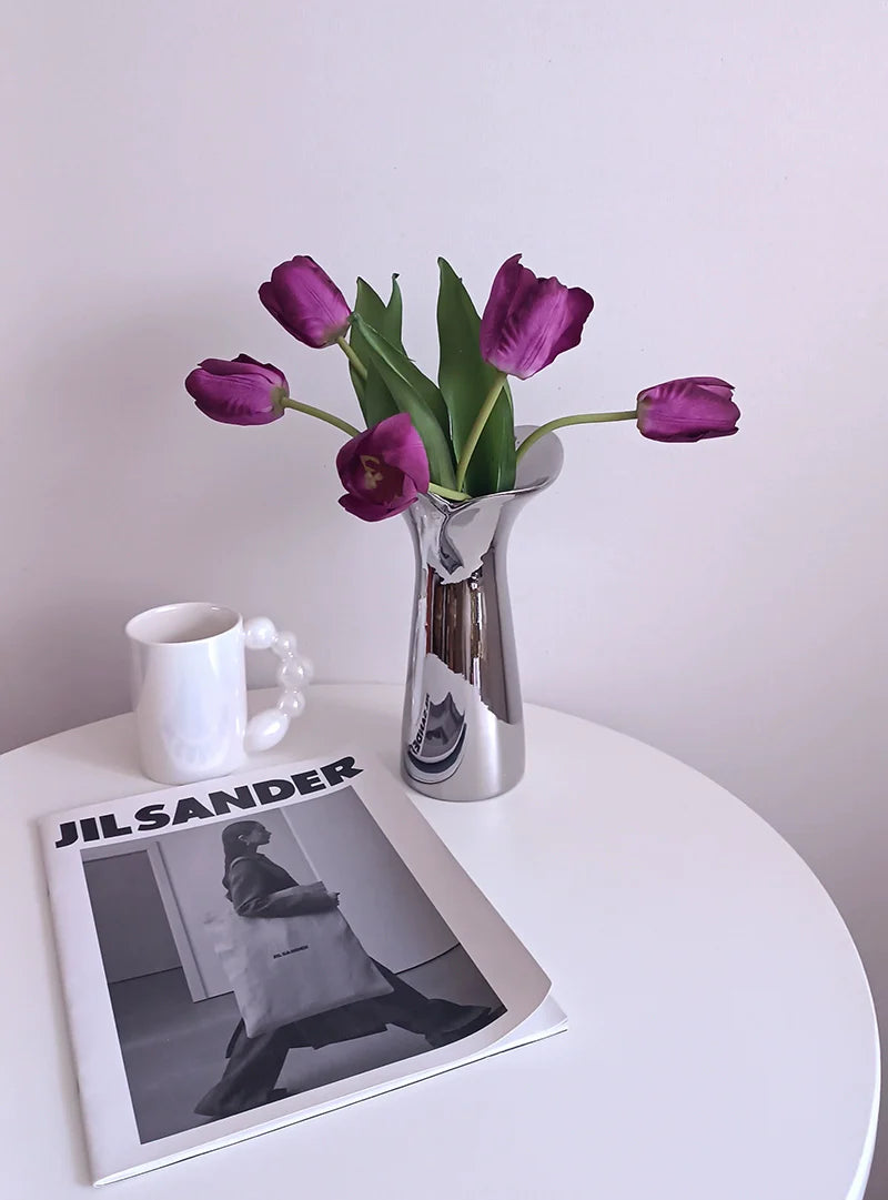 TODAYARTIST Leora Silver Ceramic Loudspeaker for Sophisticated Decor from TODAYARTIST