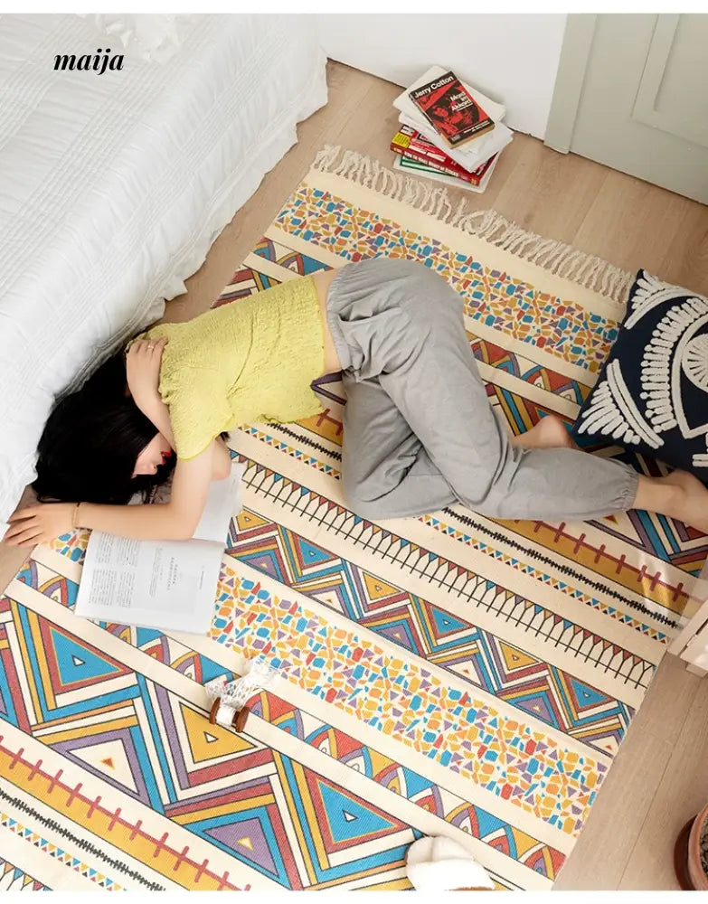MAN YUE HOME Advanced Retro Carpet for Scandinavian Coffee Tables from MAN YUE HOME