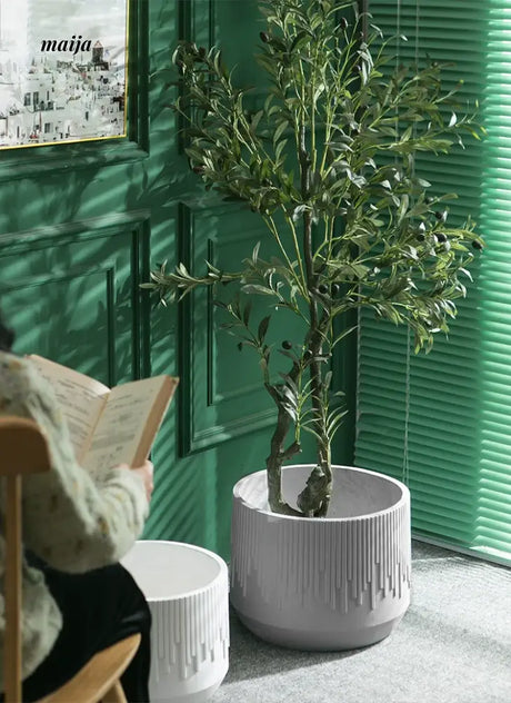 Rita Nordic Elegance Flowerpot from maija