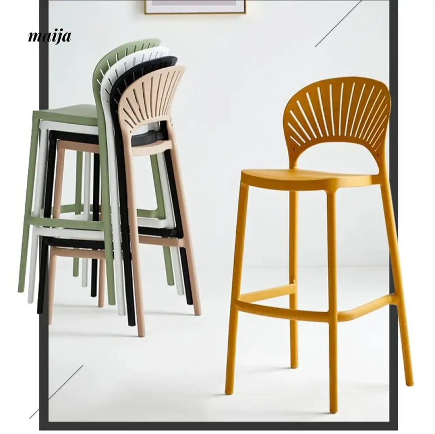 Wanda Plastic Bar Stool