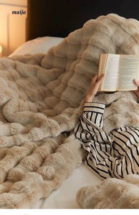MISTYWOOD Elite Duvet for Sofa and Bed from MISTYWOOD