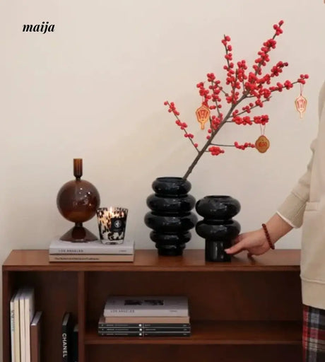 COLOURHUNTER Black Ceramics Flower Vase from maija