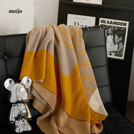 MISTYWOOD Knitted Blanket with Pastel Stripes from MISTYWOOD