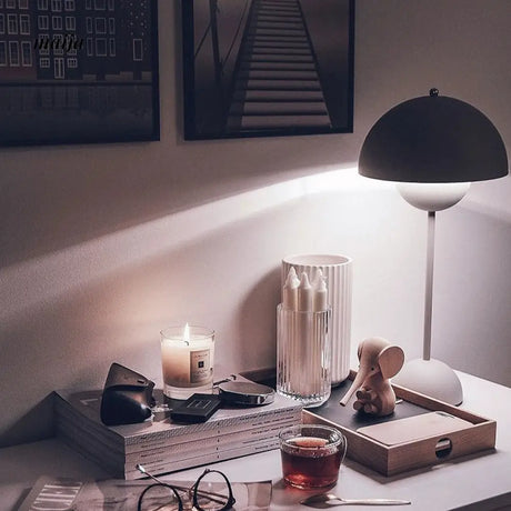 ALISA Lyra Minimalistic Table Lamp from ALISA