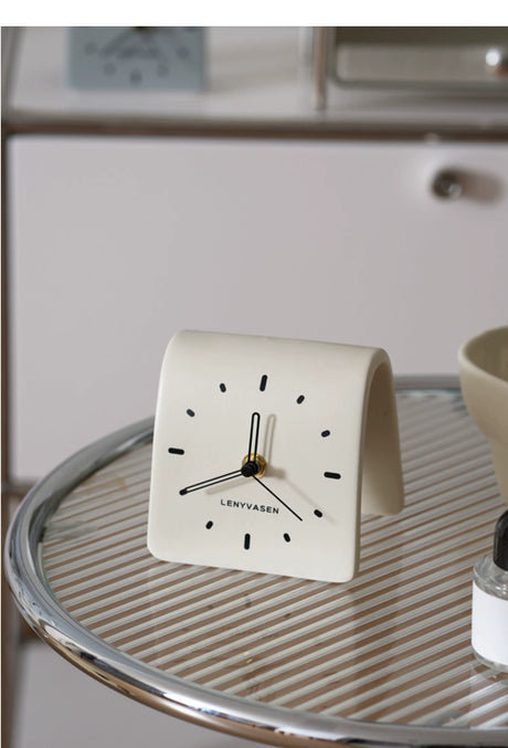 LENYVASEN Lila Quiet Ceramic Table Clock from LENYVASEN