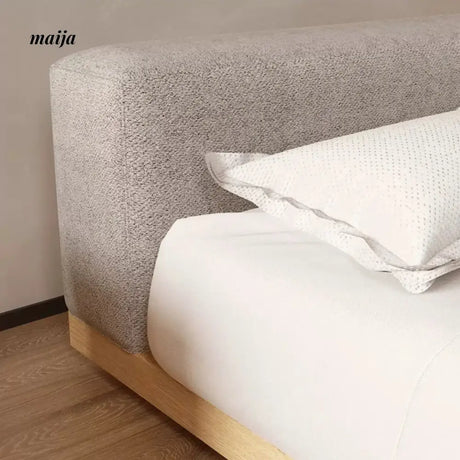NAVI Victoria Bed from NAVI