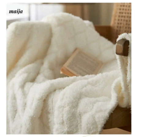 MAN YUE HOME Plush Knitted Duvet for Scandinavian Style Sofas from MAN YUE HOME