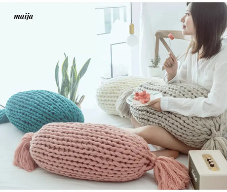 MAN YUE HOME INS Wool Knitted Pillow with Decorative Appeal from MAN YUE HOME