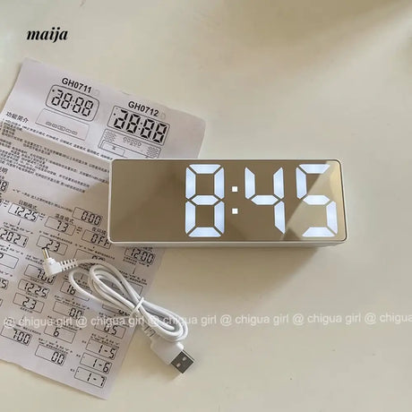 MELONGIRL Electronic Universal Clock from MELONGIRL