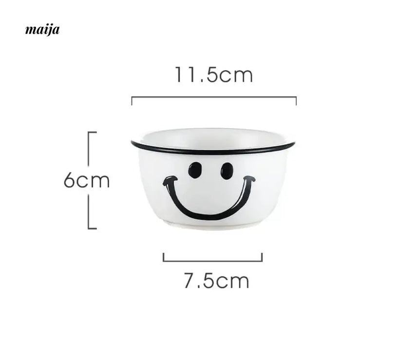 LIVETAI Smiley Face Dinnerware Set from maija