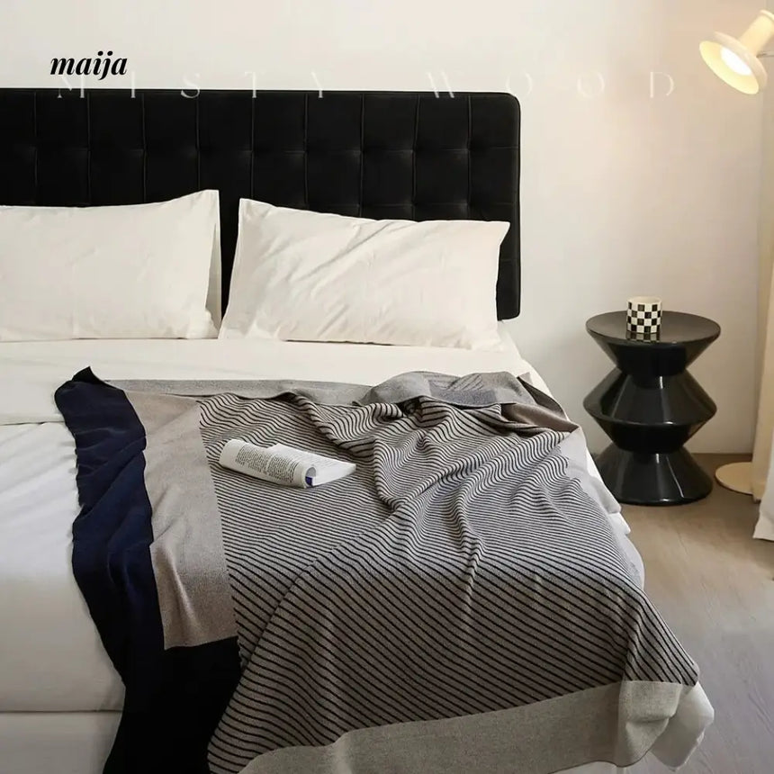 MISTYWOOD Knitted Blanket with Pastel Stripes from MISTYWOOD