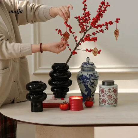 COLOURHUNTER Black Ceramics Flower Vase from maija
