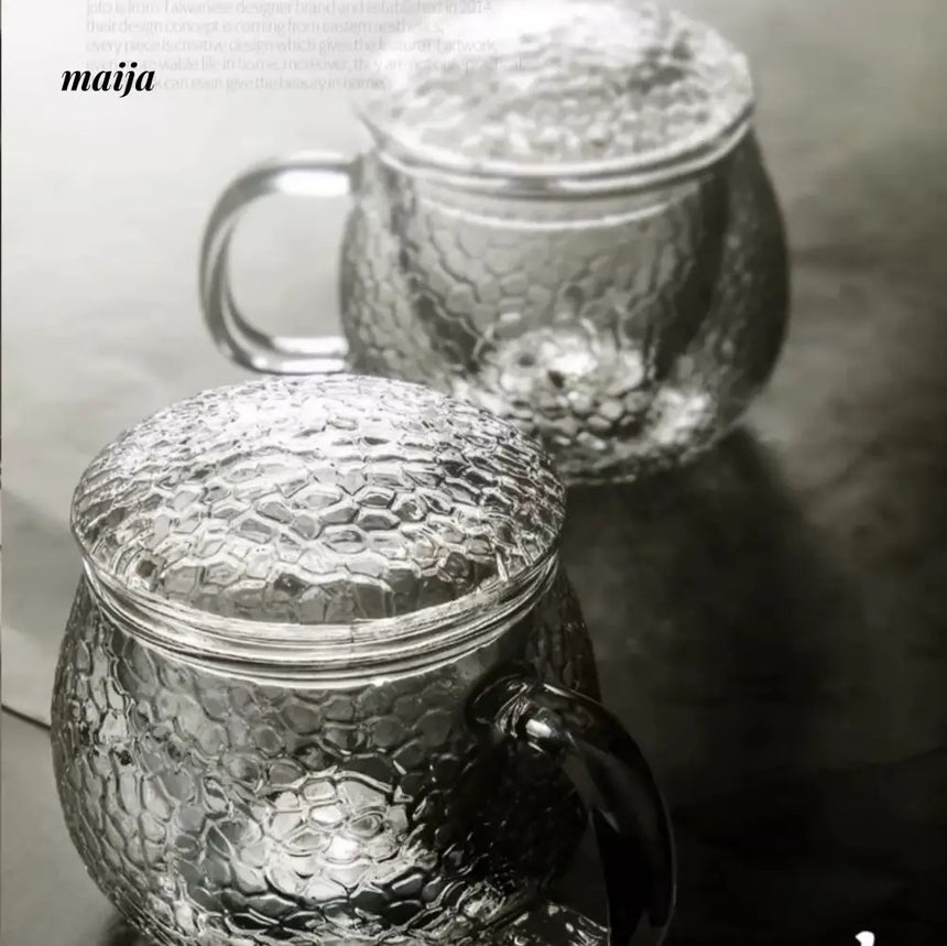 JOTO Hammered Glass Tea Cup with Lid for Thick Tea from MOSE