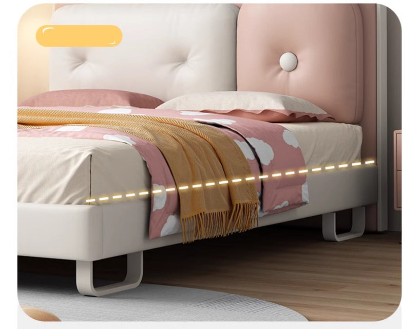 MORNING FOREST Isabella Chic Minimalist Crib from MORNING FOREST