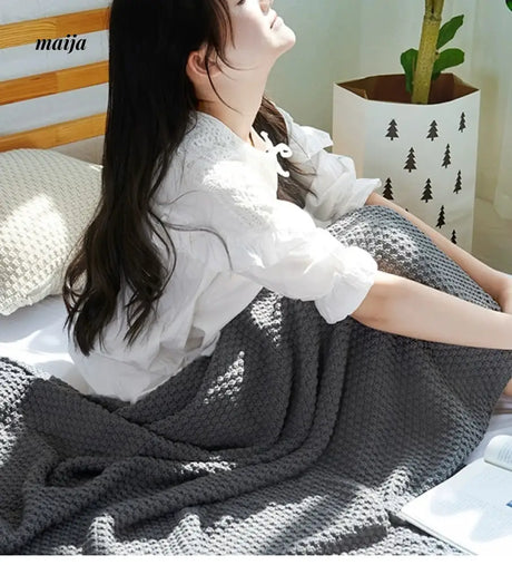 MAN YUE HOME Scandinavian Knitted Sofa with Duvet for Sleep from MAN YUE HOME
