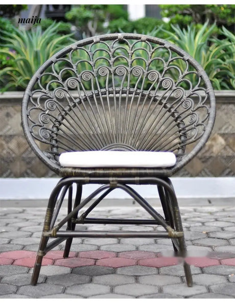 19 DREAM SPACE Peacock Vine Chair from 19 DREAM SPACE