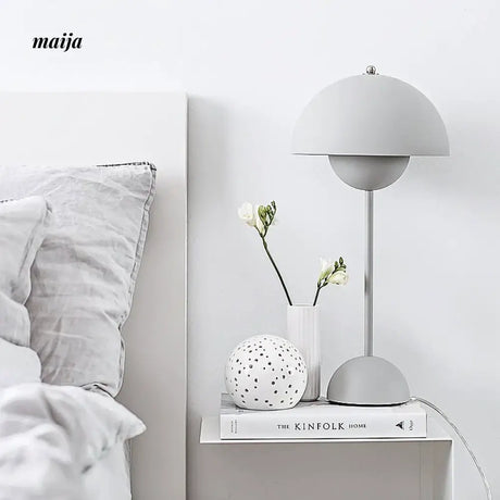 ALISA Lyra Minimalistic Table Lamp from ALISA