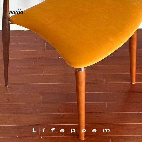 LIFEPOEM Temptation Chair from LIFEPOEM
