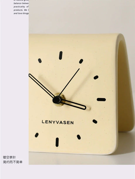 LENYVASEN Lila Quiet Ceramic Table Clock from LENYVASEN