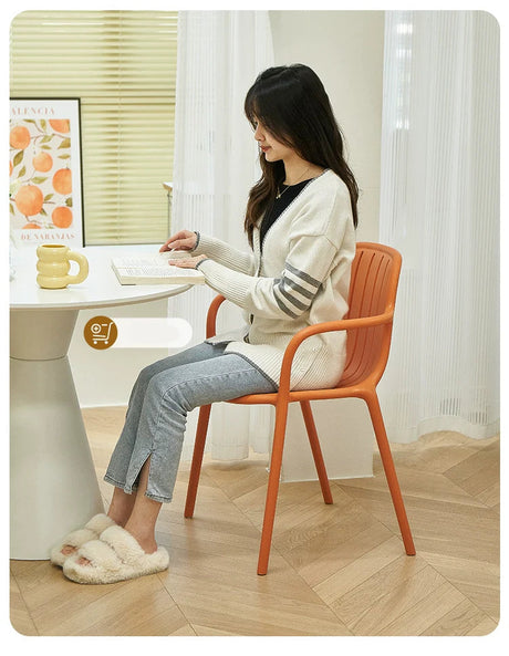 LAZYSPACE Noah Plastic Highchair from LAZYSPACE