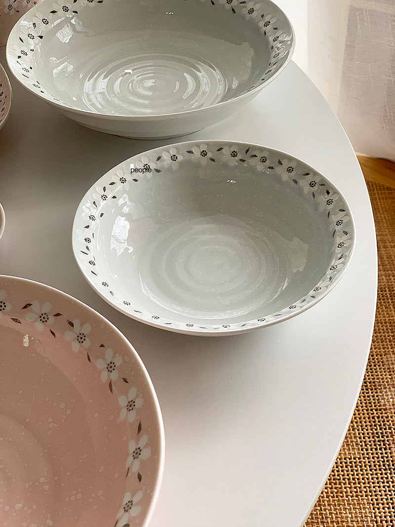 YASUKI Haruki Elegant Snowflake Ceramic Rice Bowl from YASUKI