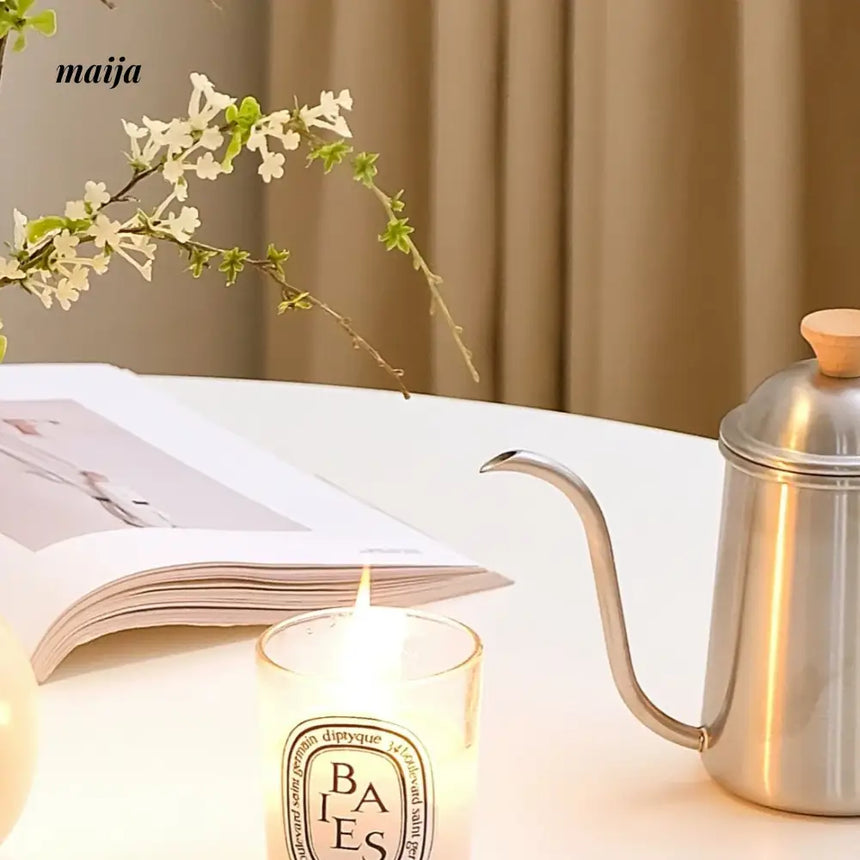 LOWERLEFT White Round Dining Table from HOBBYTREE