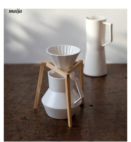 MUMO Oscar Three-Legged Coffee Filter Stand from MUMO