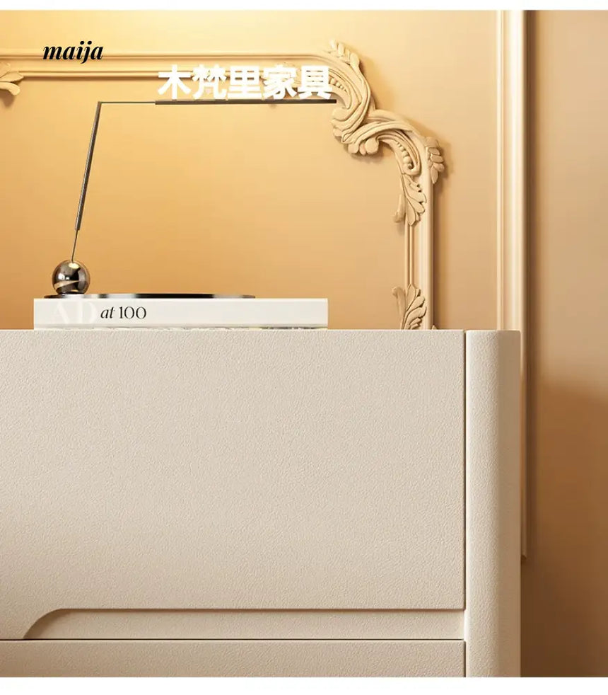 Candice Bedside Table from Mufanli
