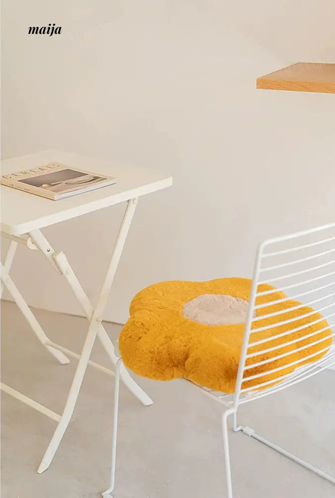 Daisy Fluffy Cushion from maija
