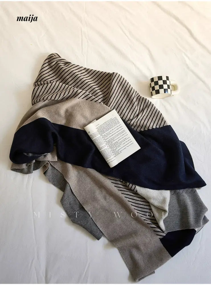 MISTYWOOD Knitted Blanket with Pastel Stripes from MISTYWOOD