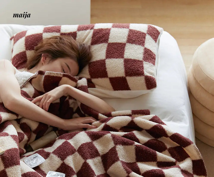 Chessboard Fleece Throw from REWER