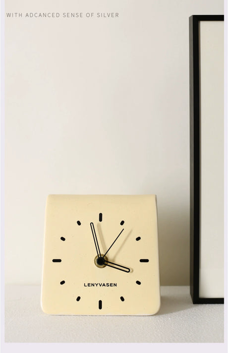 LENYVASEN Lila Quiet Ceramic Table Clock from LENYVASEN