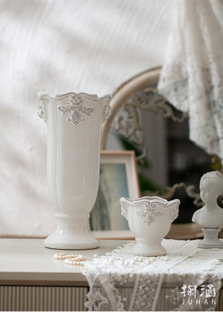 JUHAN Lysandra Vintage Floral Elegant Flowerpot Decorations from JUHAN