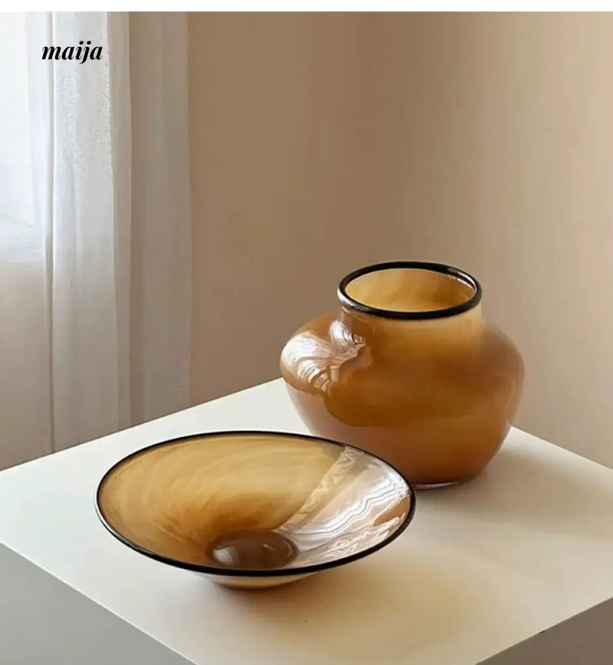 GUIFOU Antique Style Glazed Vase and Tray Set from GUIFOU