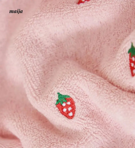 NUANYOU Strawberry Soft Cotton Face Towel from maija
