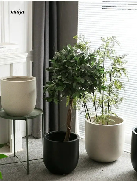 Aura Minimalistic Flowerpot from Nicaijia