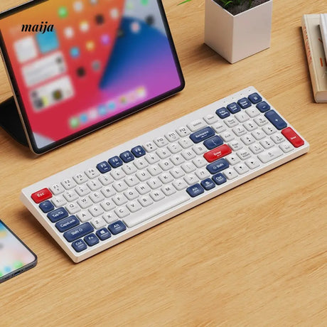 Contrast Wireless Keyboard and Mouse Set from maija