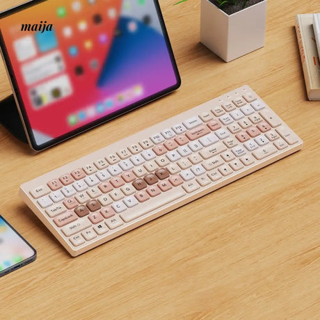 Contrast Wireless Keyboard and Mouse Set from maija