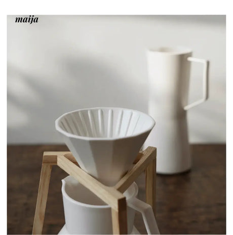 MUMO Oscar Three-Legged Coffee Filter Stand from MUMO