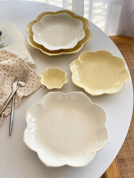 YASUKI Isabella Elegant Floral Under-Glaze Ceramics Set from YASUKI