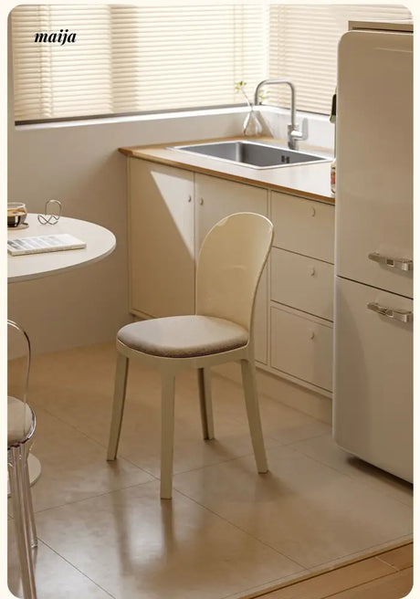 PUMPKIN BOX Acrylic Scandinavian Highchair from PUMPKIN BOX