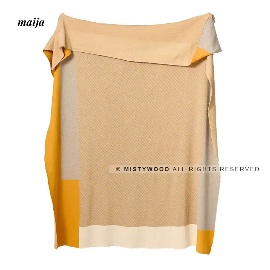 MISTYWOOD Knitted Blanket with Pastel Stripes from MISTYWOOD