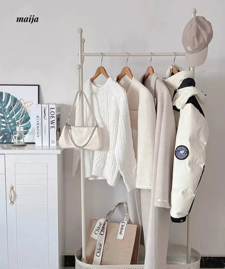Marshall Load-Bearing Coat Hanger with Basket from Kaiyashi