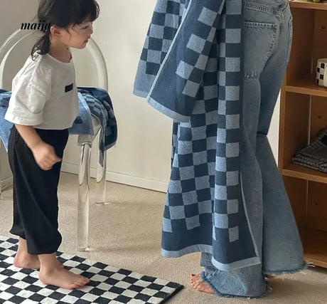 NUANYOU Chessboard Grid Cotton Bath Towel from Nuanyou